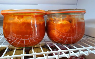 Currysauce mit Wurstscheiben